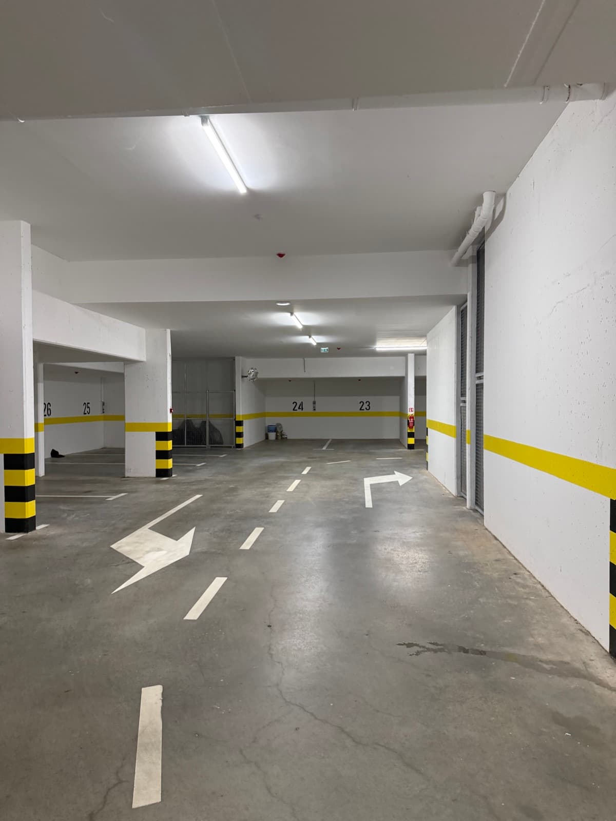 Garaža poslije čišćenja — Pro Clean Zagreb