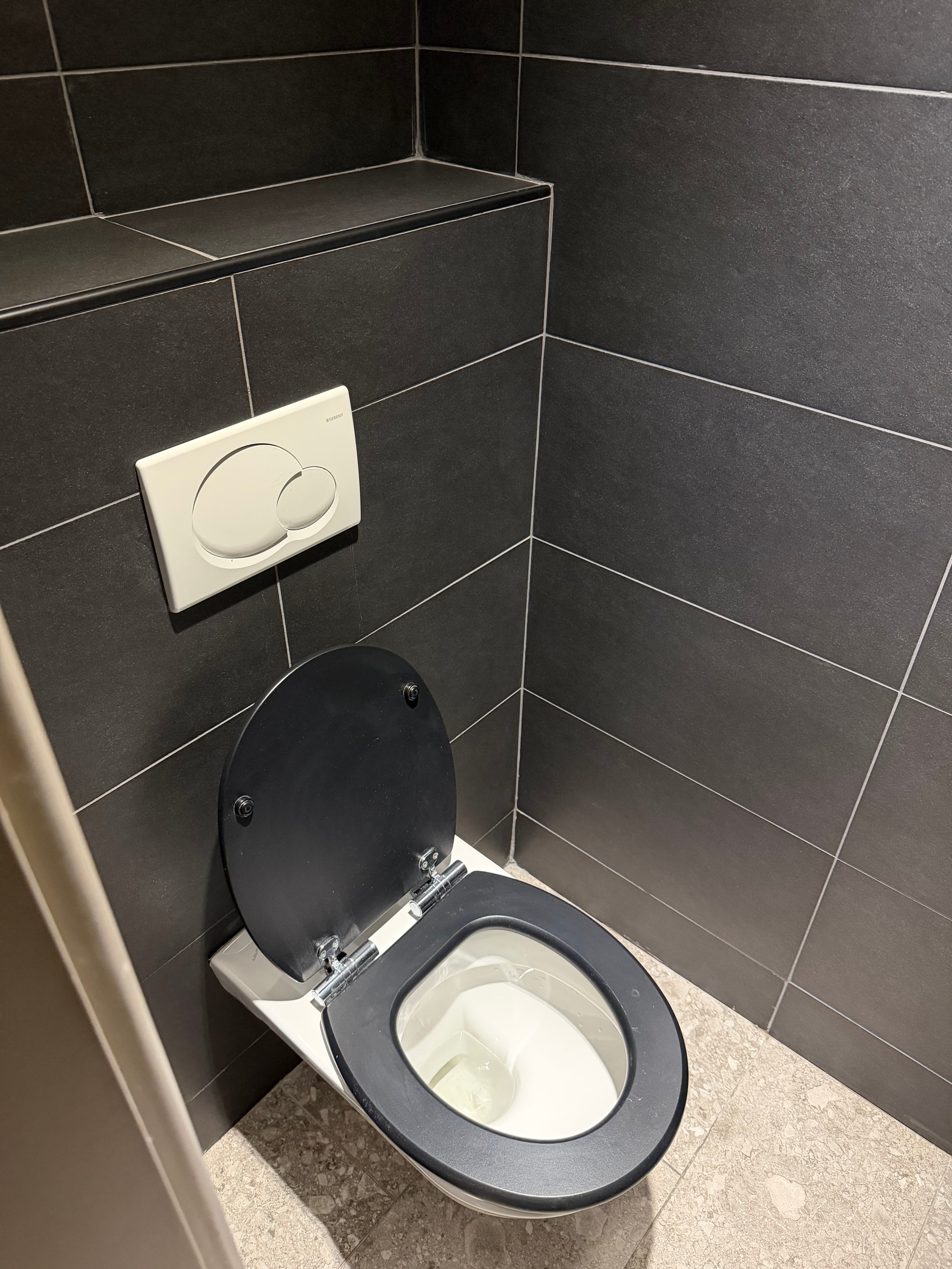 WC školjka poslije
