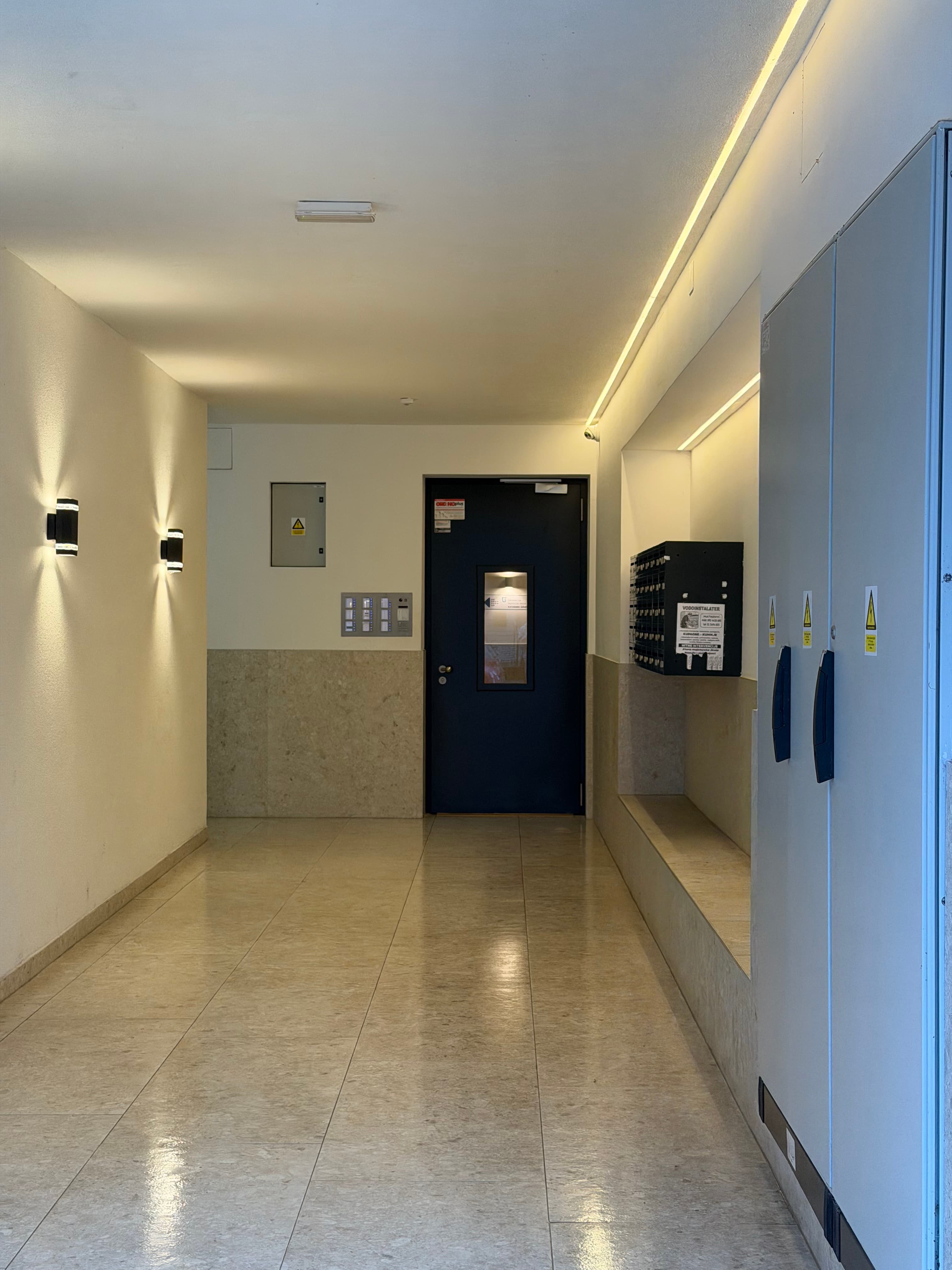 Čist luksuzni ulaz — Pro Clean Zagreb